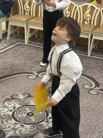 н